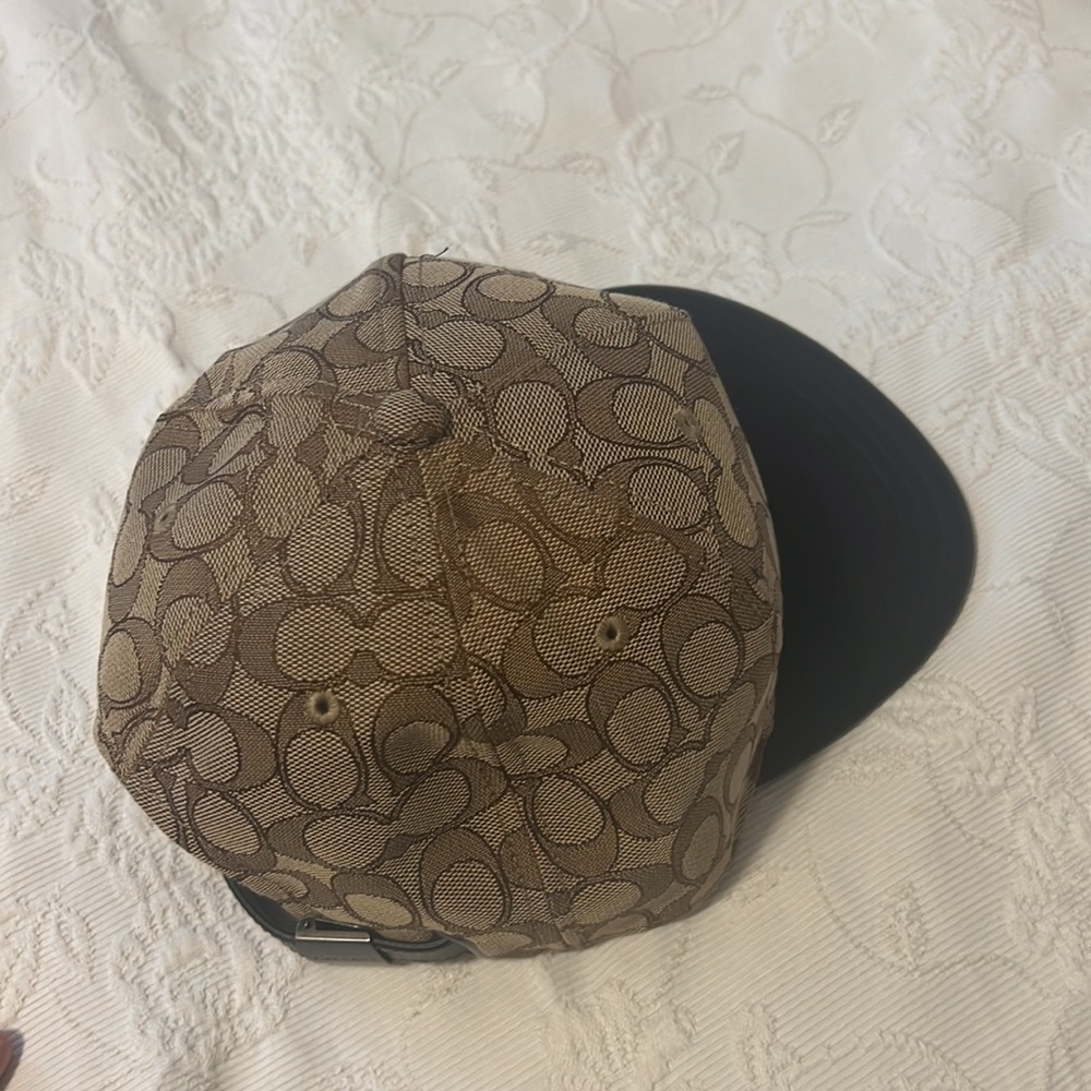 Coach hat - Picture 2 of 6
